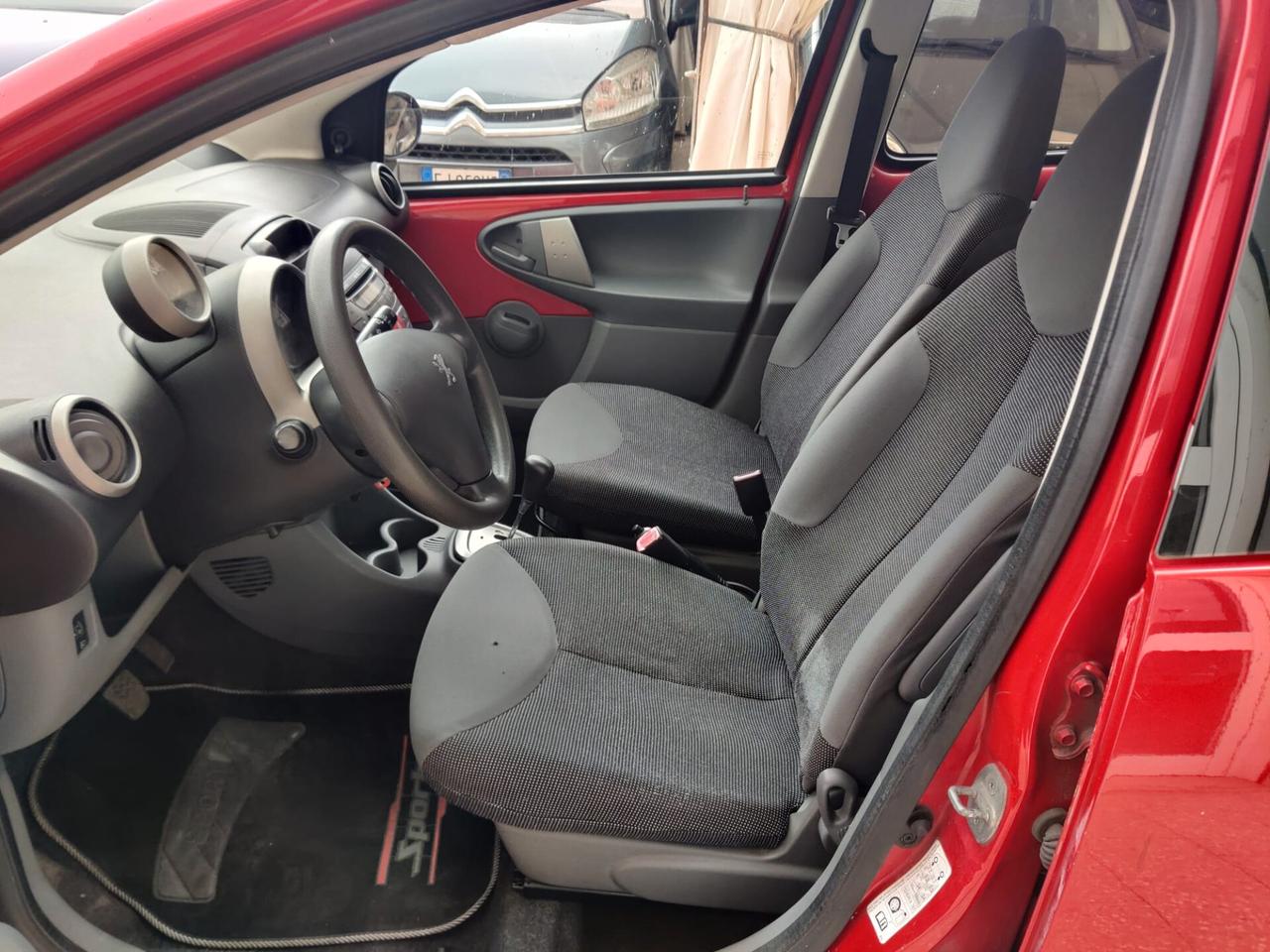 Peugeot 107 1.0 Benz 5 porte Automatica