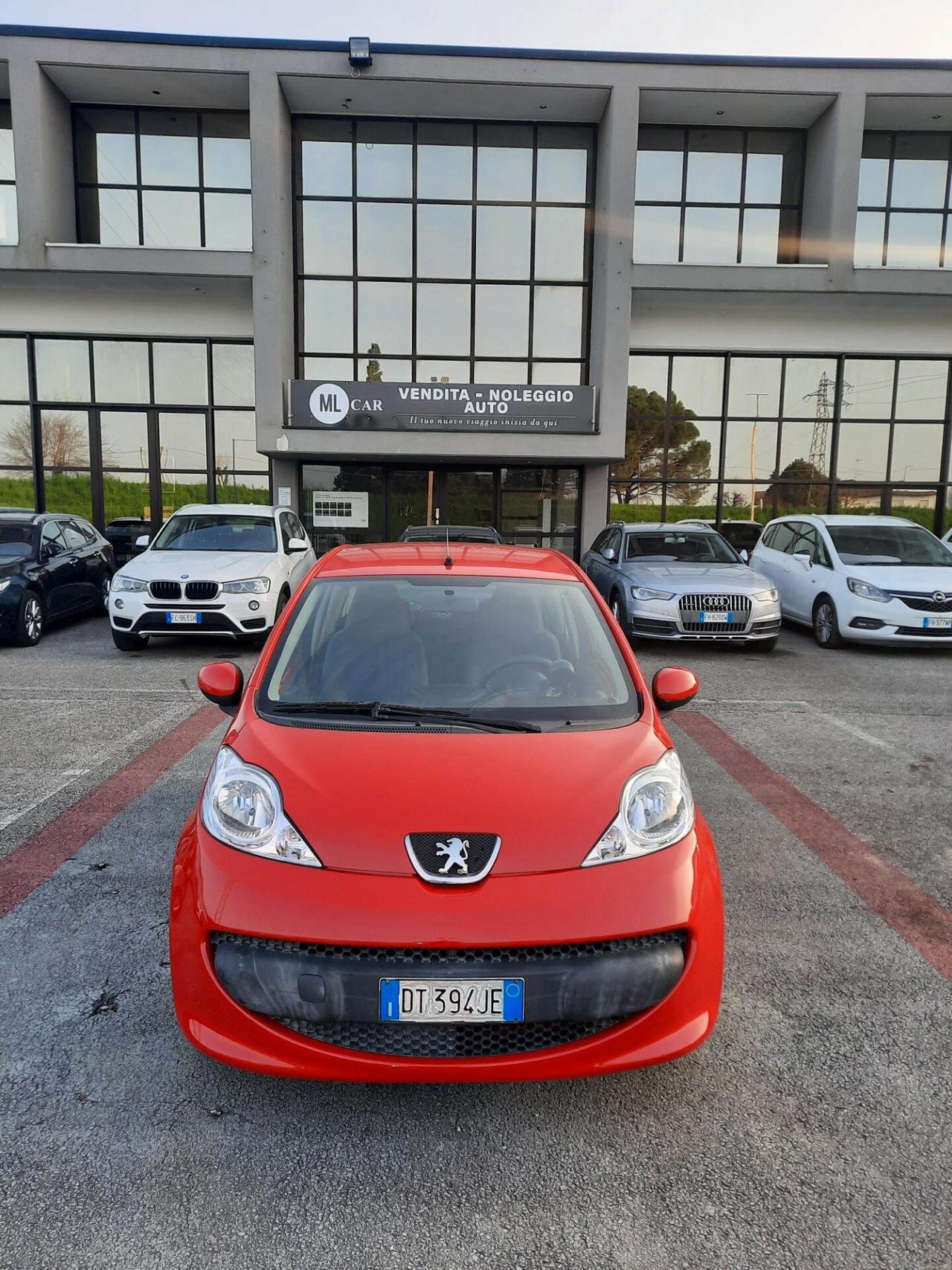 Peugeot 107 1.0 68 CV Ok neopatentati