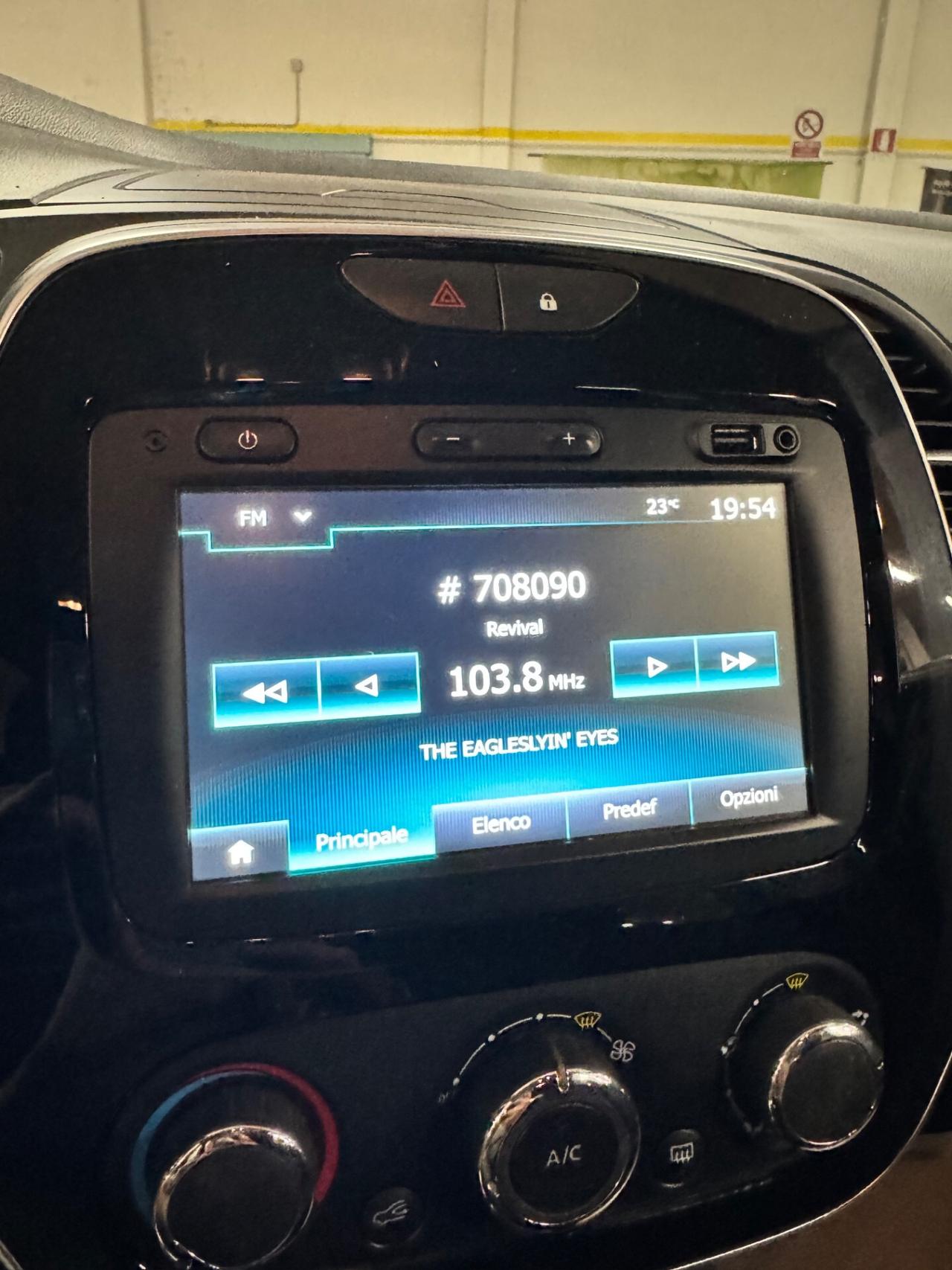 Renault Captur dCi 8V 90 CV Sport Edition2