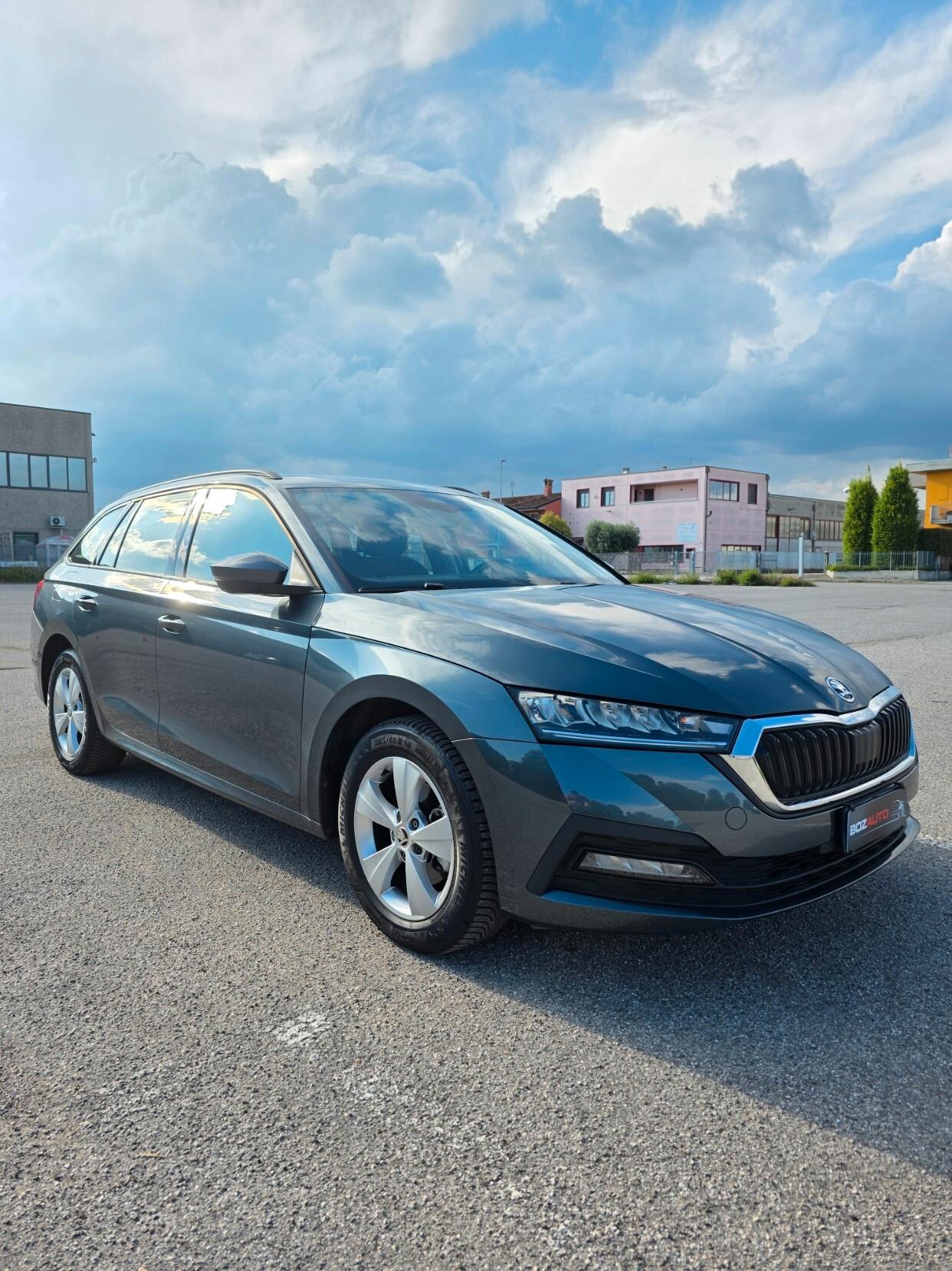 Skoda Octavia 2.0 TDI EVO SCR Wagon Executive Manuale