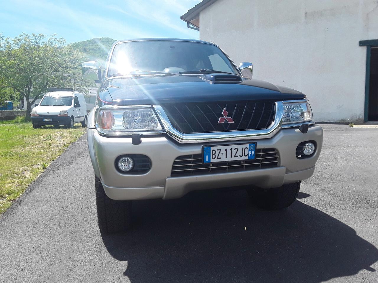 Mitsubishi Pajero Sport 2.5 TDI GLS Target