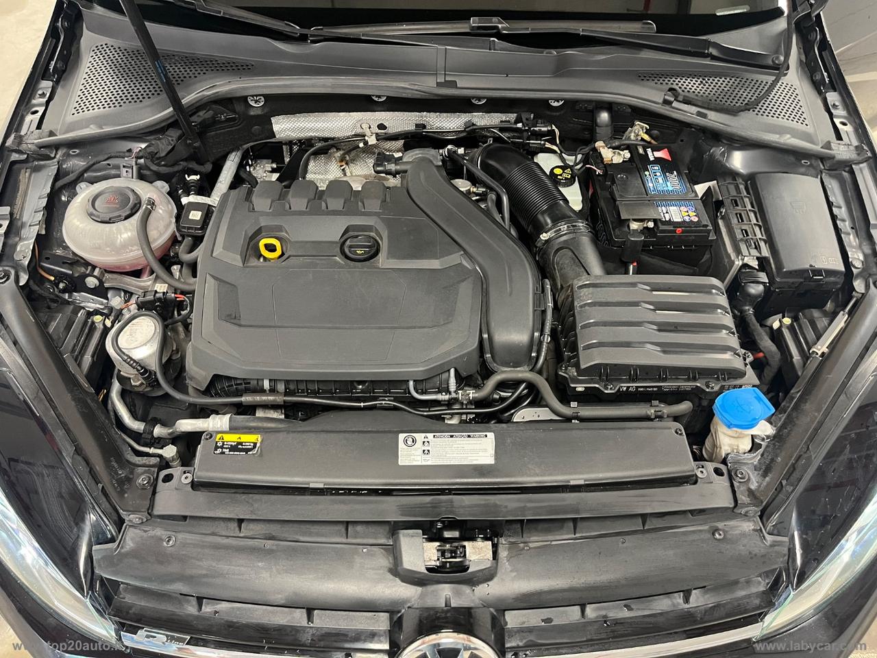 VOLKSWAGEN Golf 1.5 TSI ACT DSG Sport R-LINE BMT