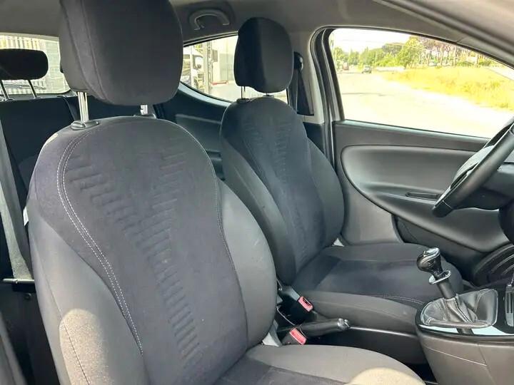 Lancia Ypsilon 1.2 69 CV 5 porte SILVER C/CLIMA