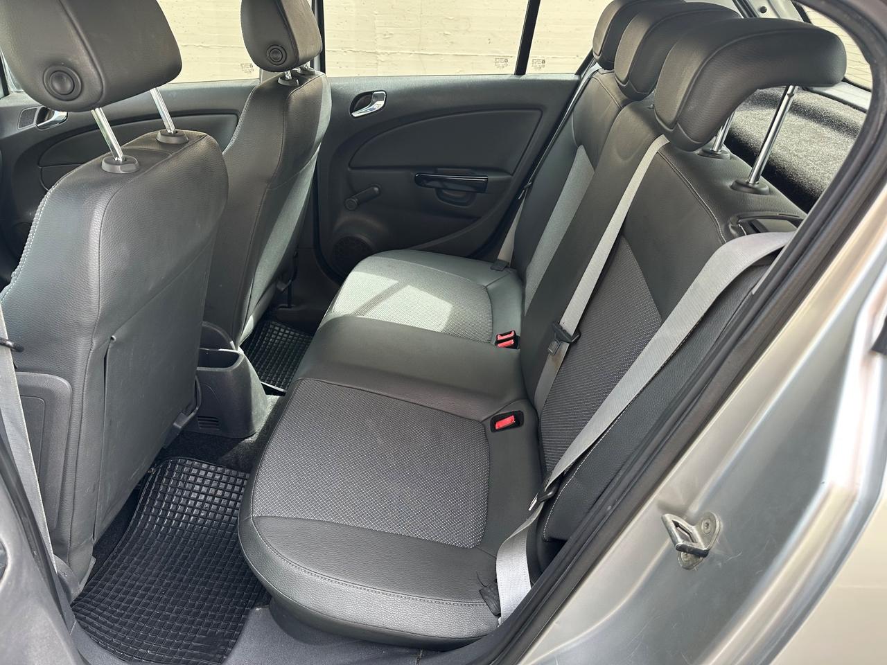 Opel Corsa 1.2 5 porte - 2008