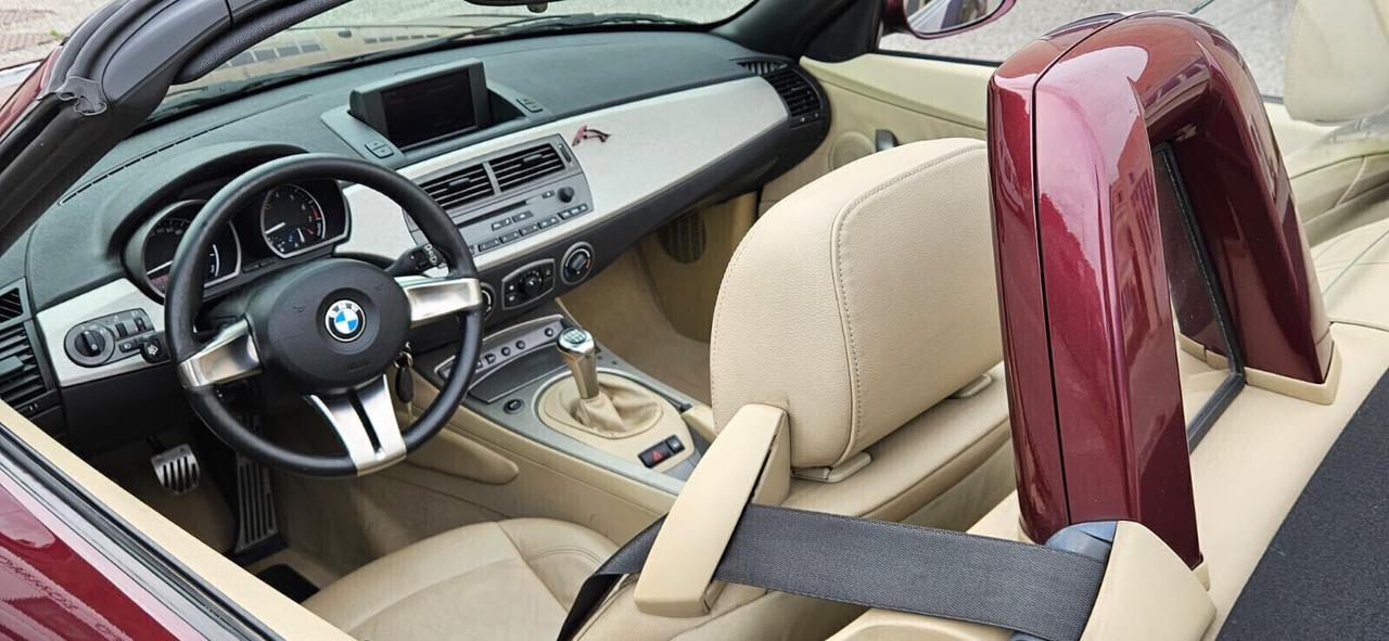 Bmw Z4 3.0i Roadster Merlot-Rot