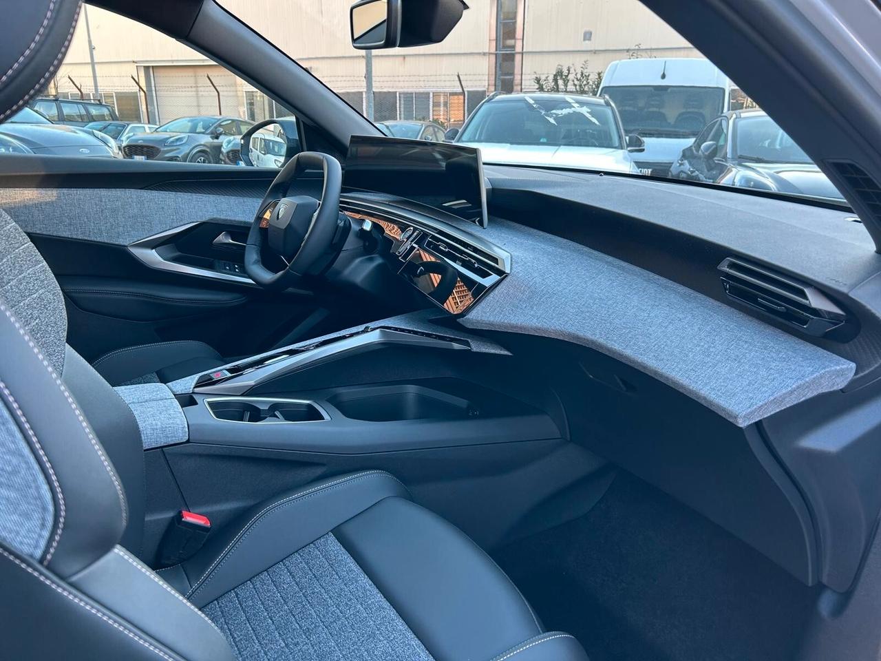 Peugeot 3008 1.2 HYBRID 145cv E-DCS6