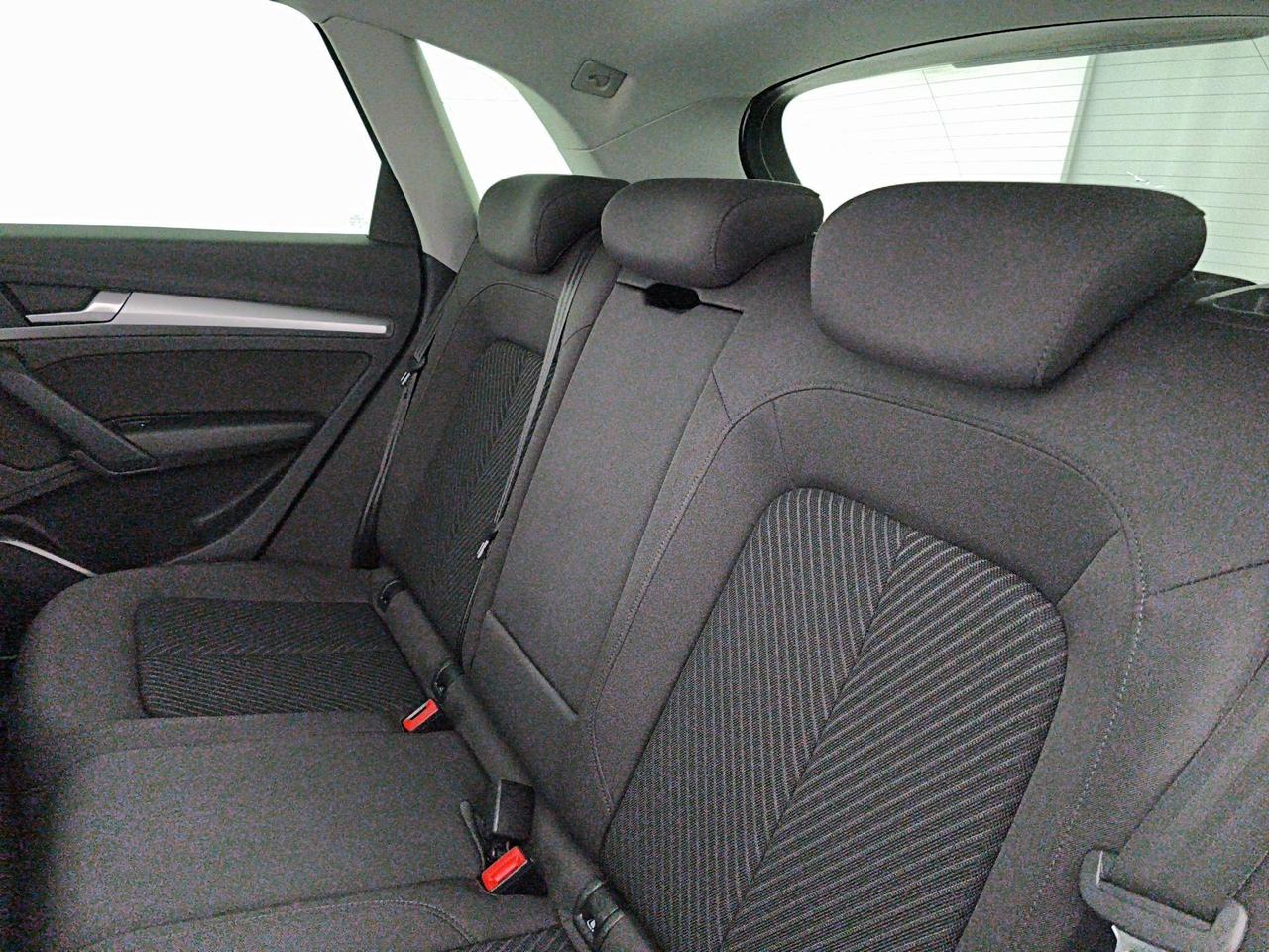 Audi Q5 40 2.0 tdi mhev 12V Business quattro