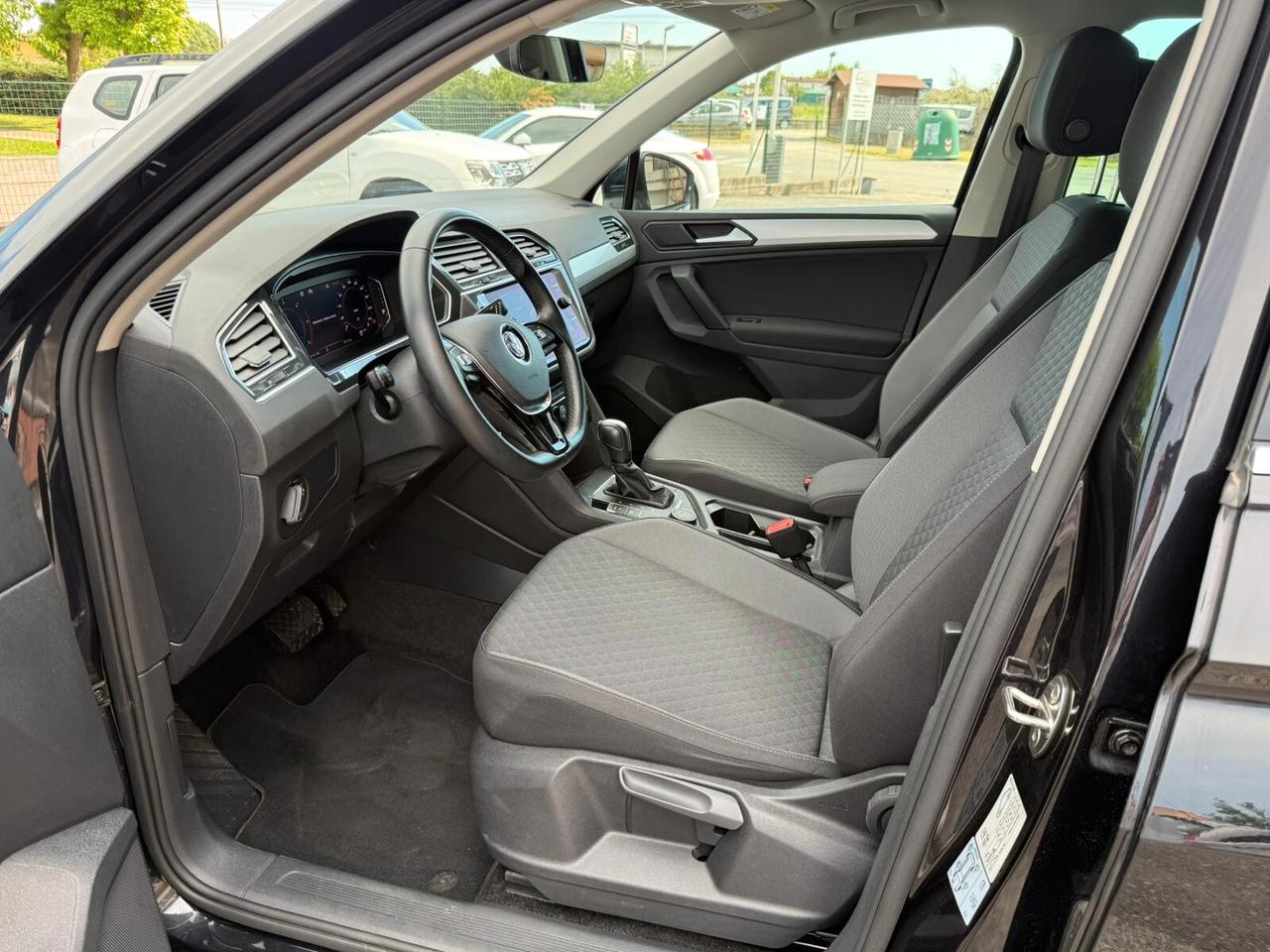Volkswagen Tiguan 2.0 TDI SCR DSG 4MOTION Sport BMT