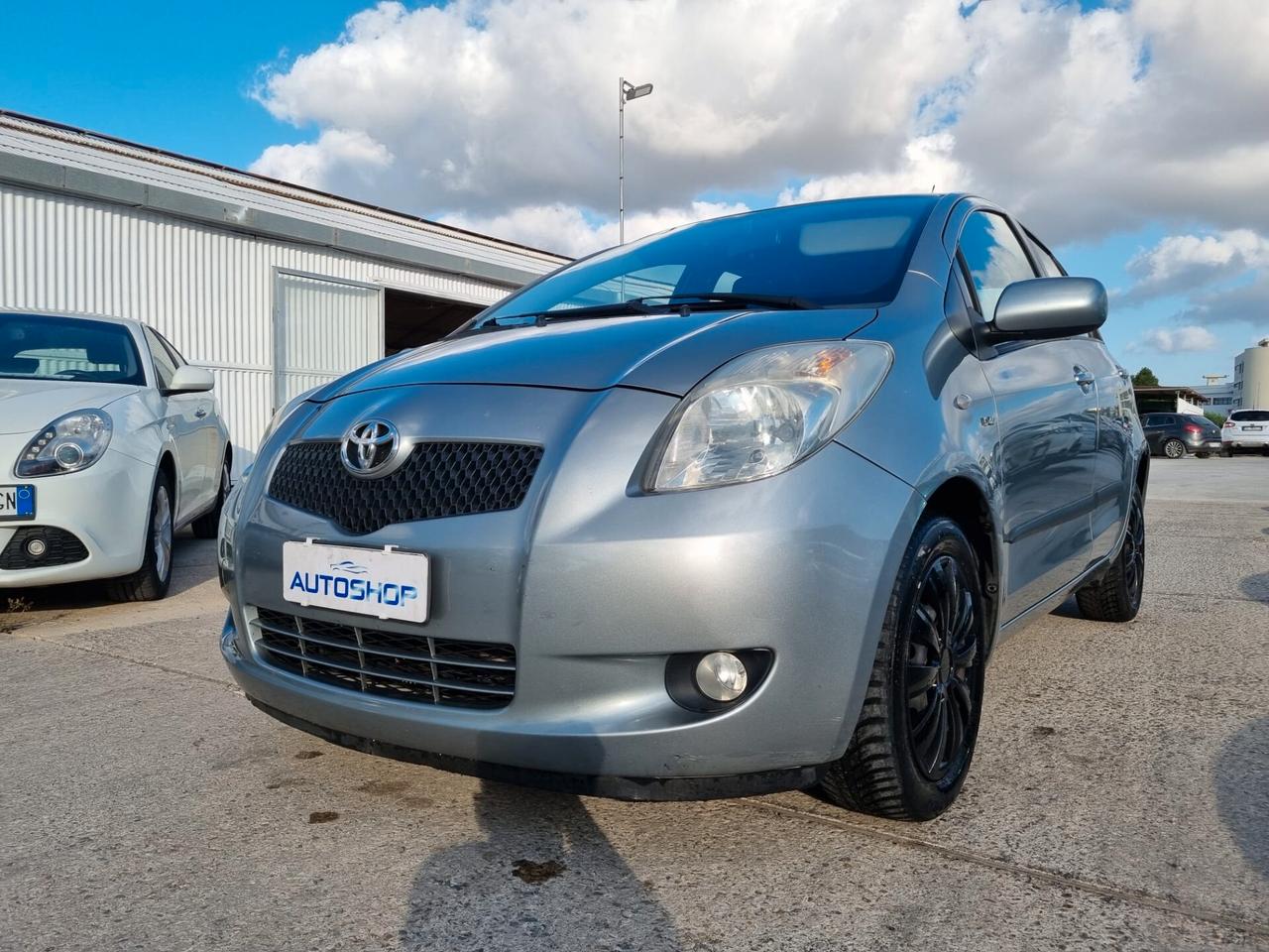 Toyota Yaris 1.4 D-4D 5 porte Sol