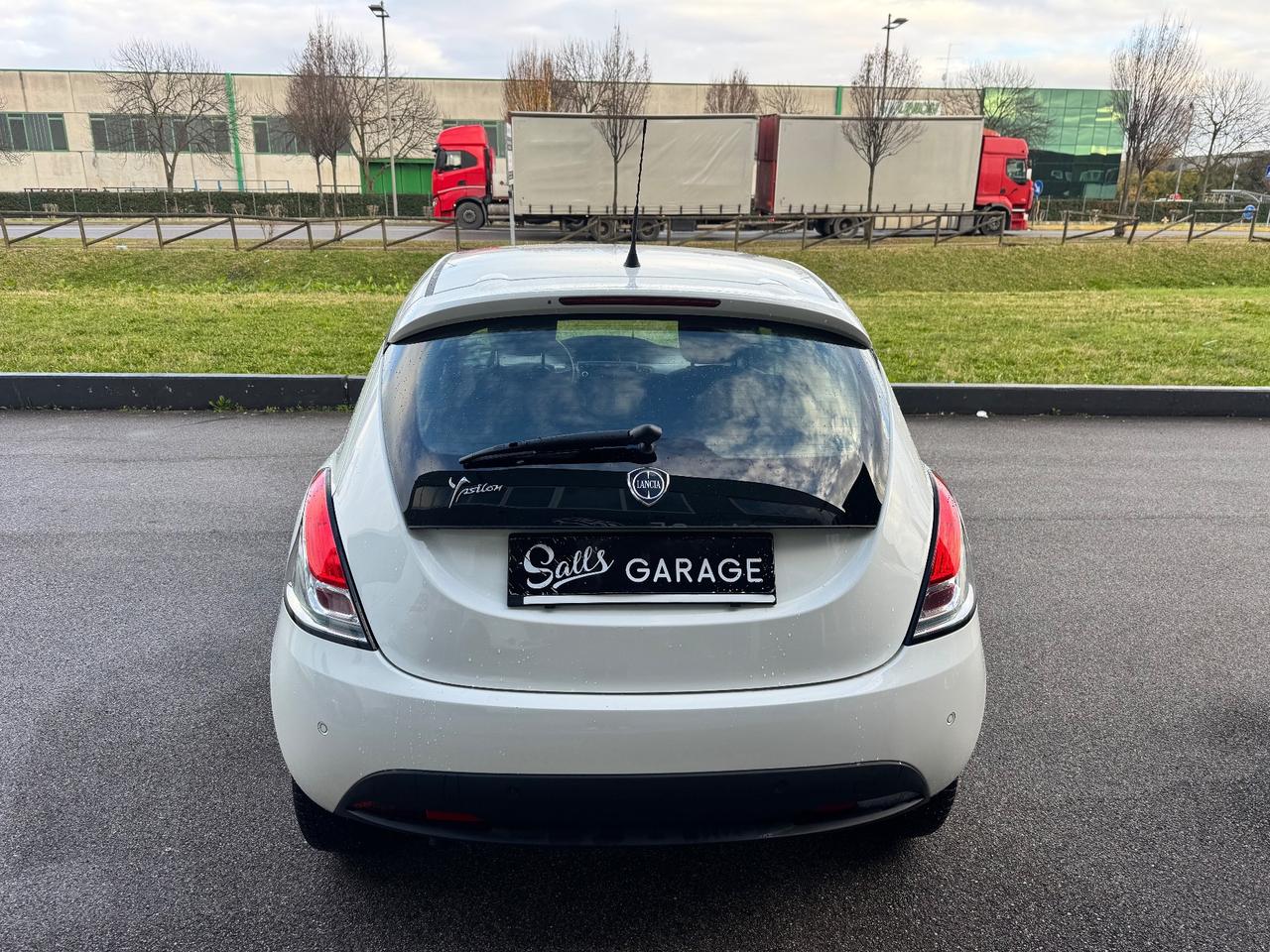 Lancia Ypsilon Neopatentati