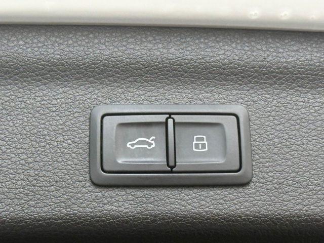 AUDI Q3 2.0 TDI 150 CV S tronic Business