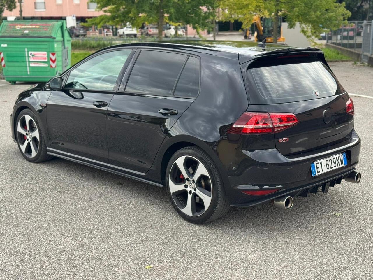 Volkswagen Golf GTI Performance 2.0 TSI 230cv