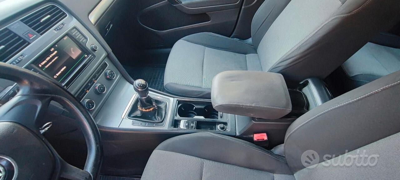 Golf 7 più Ford Fiesta per commercianti