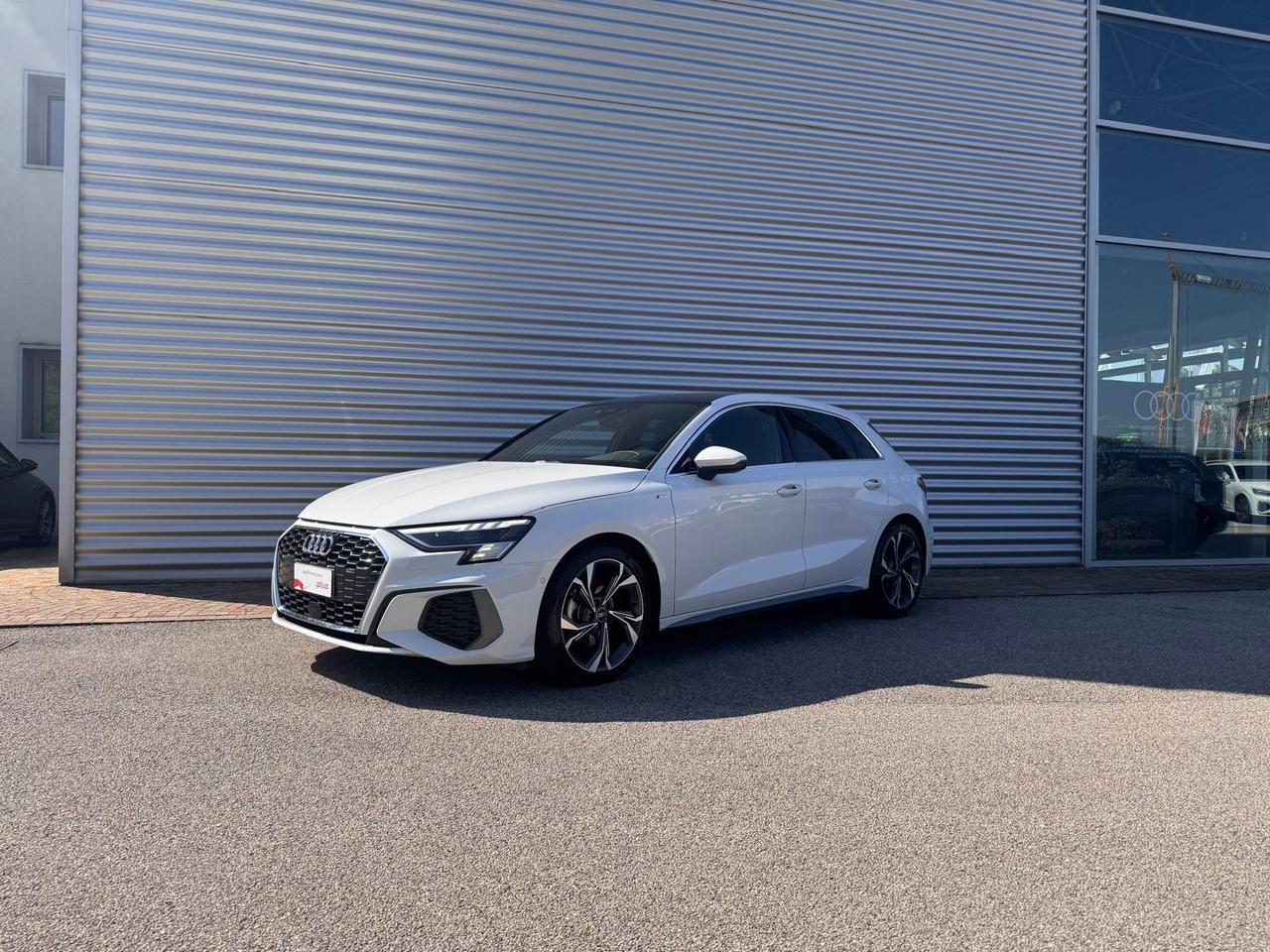 AUDI A3 SPORTBACK 35 TDI S-TRONIC S-LINE