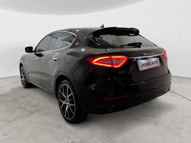 Maserati Levante V6 Diesel 250 CV AWD