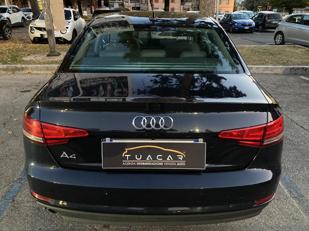 Audi A4 2.0 35 TDI Business #7324