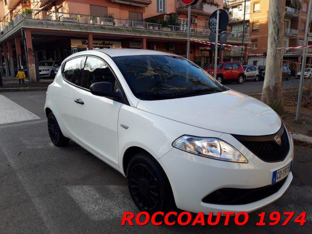 LANCIA Ypsilon 1.0 Hybrid Silver 5 POSTI