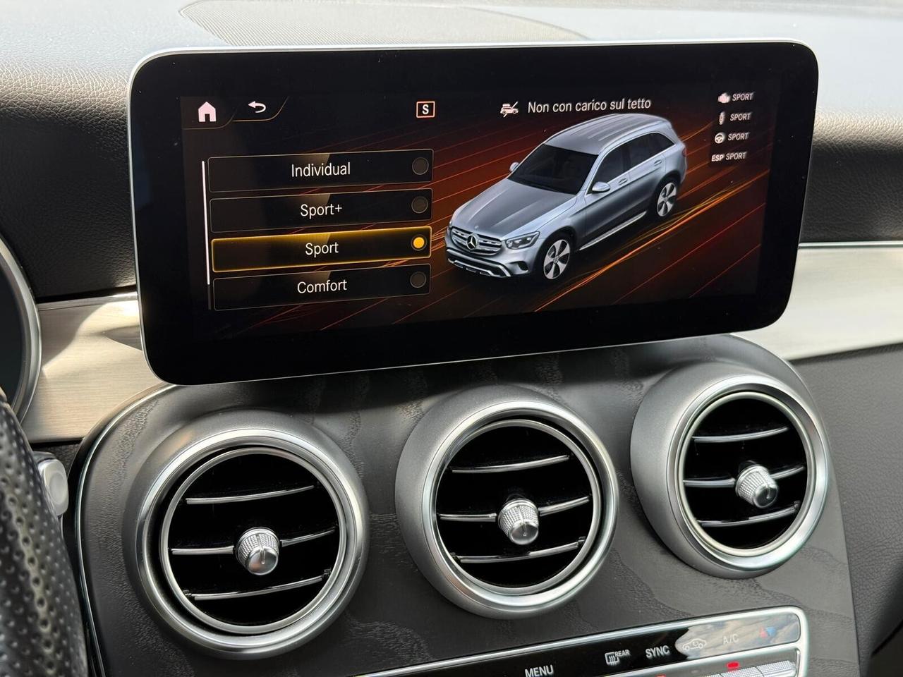 GLC 220 d 4Matic Premium Plus Opaco + Pedane
