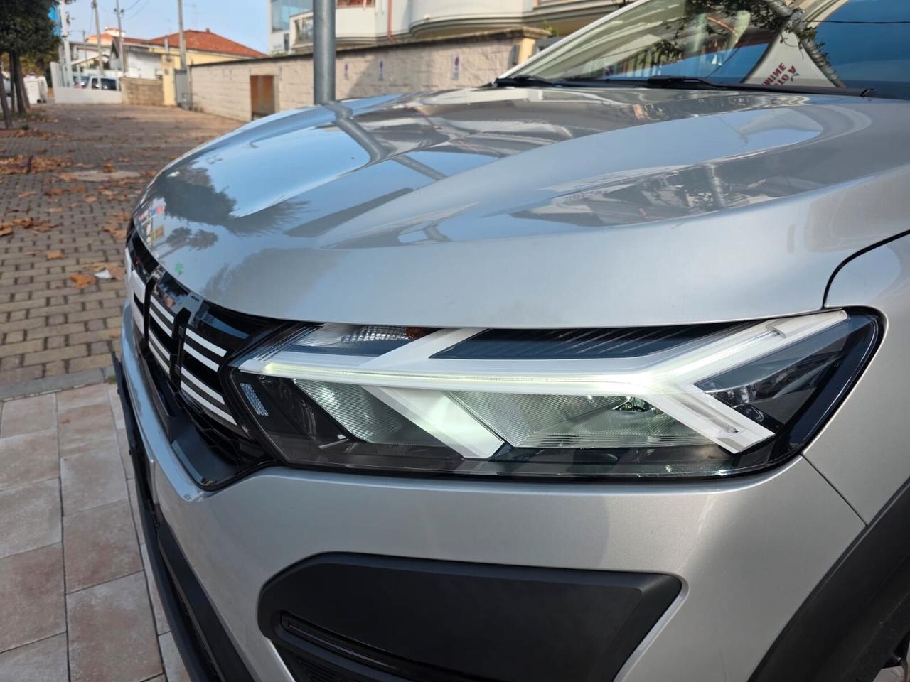 Dacia Jogger 1.0 TCe GPL 100 CV 5 posti Essential