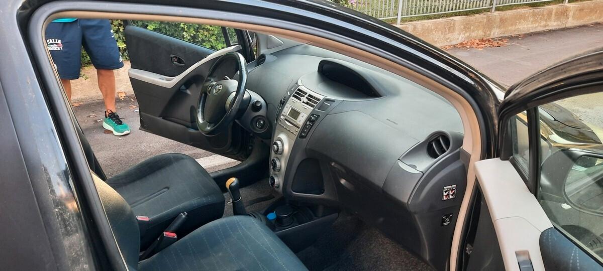 Toyota Yaris 1.3 3 porte Luna