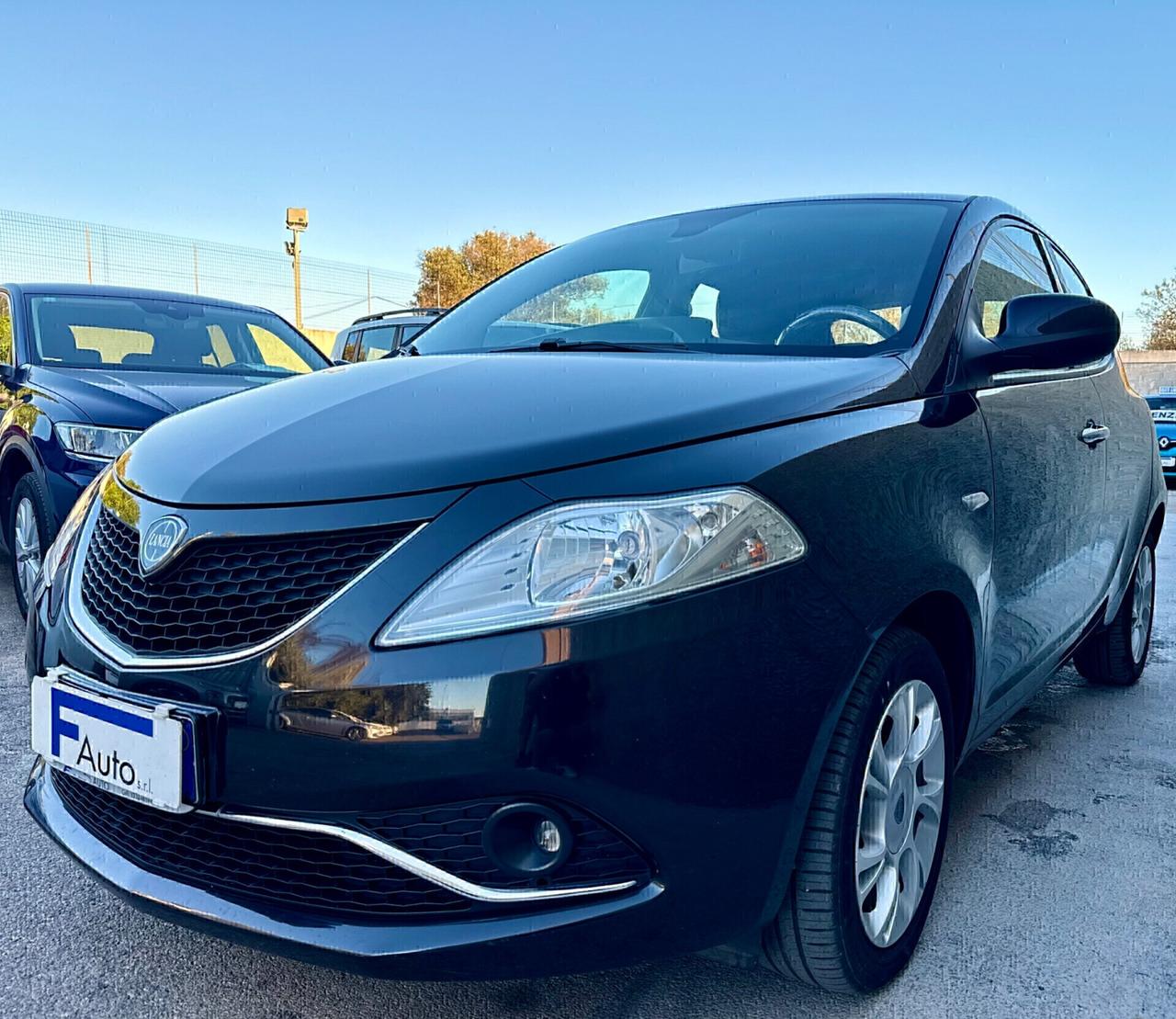 Lancia Ypsilon 1.3 MJT 95CV EURO6,Navigatore,Climatronic,Alcantara,Comandi al volante,ecc.
