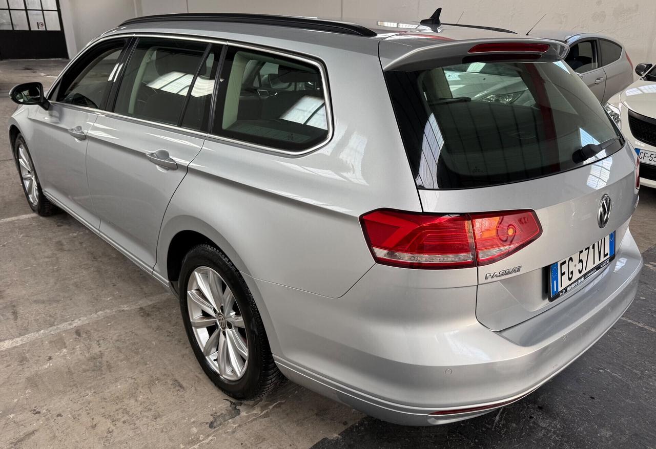 Volkswagen Passat Variant 1.6 TDI 120Cv - 2017