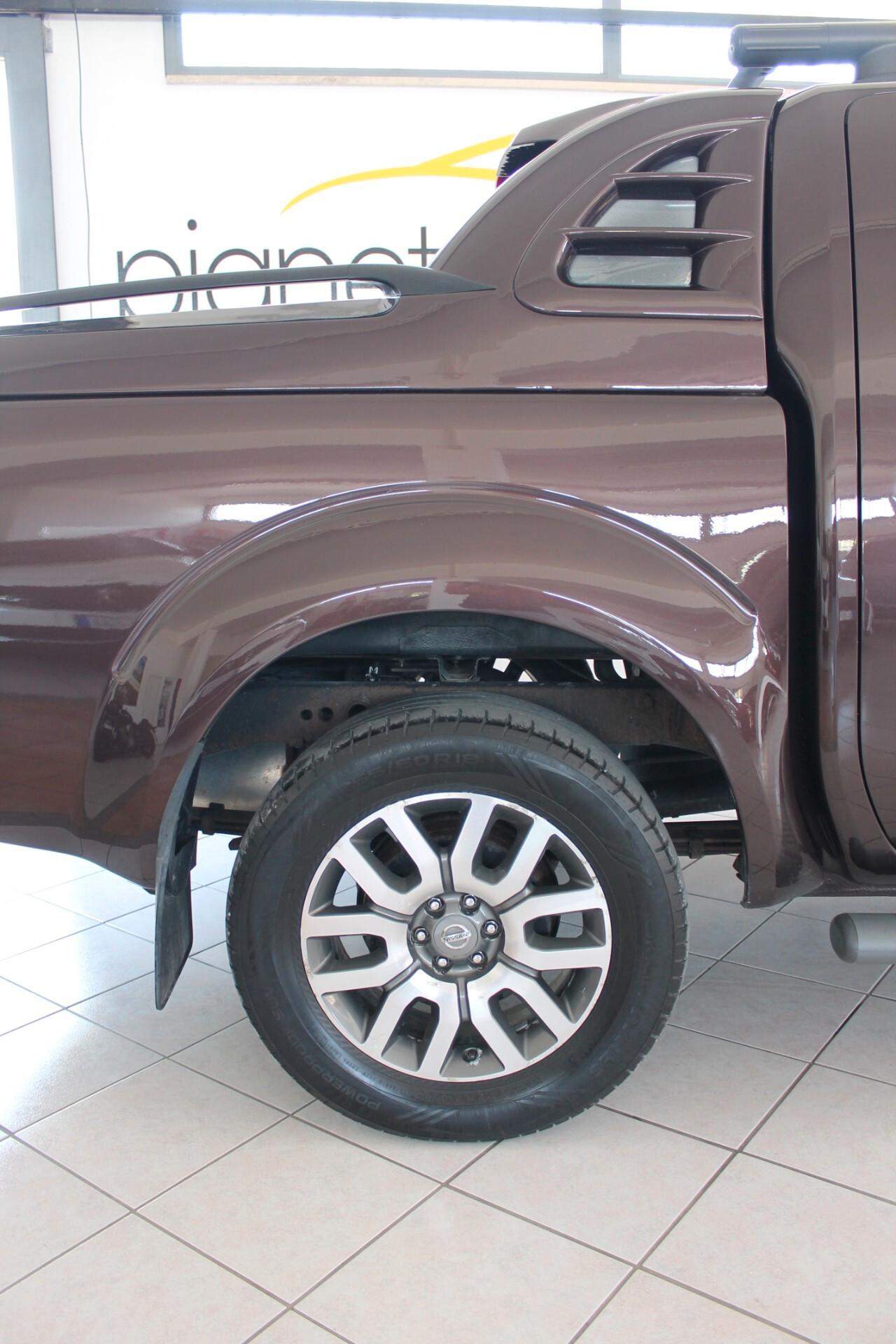 Nissan Navara 3.0 dCi 4 porte Double Cab LE V6
