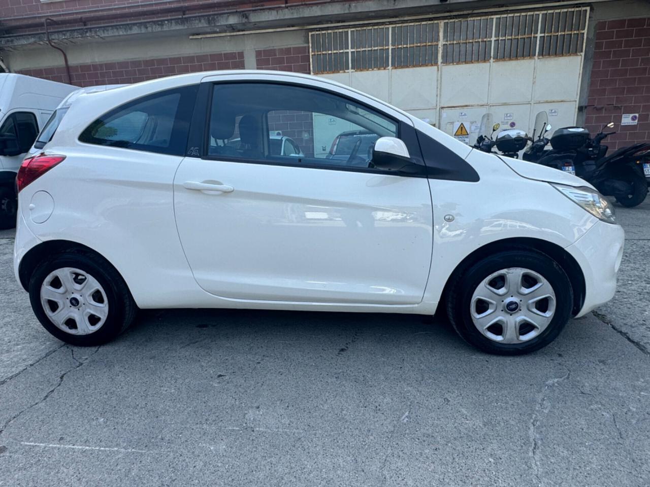 Ford Ka 1.2 8V 69CV Titanium 2015 112.000km euro 6 benzina