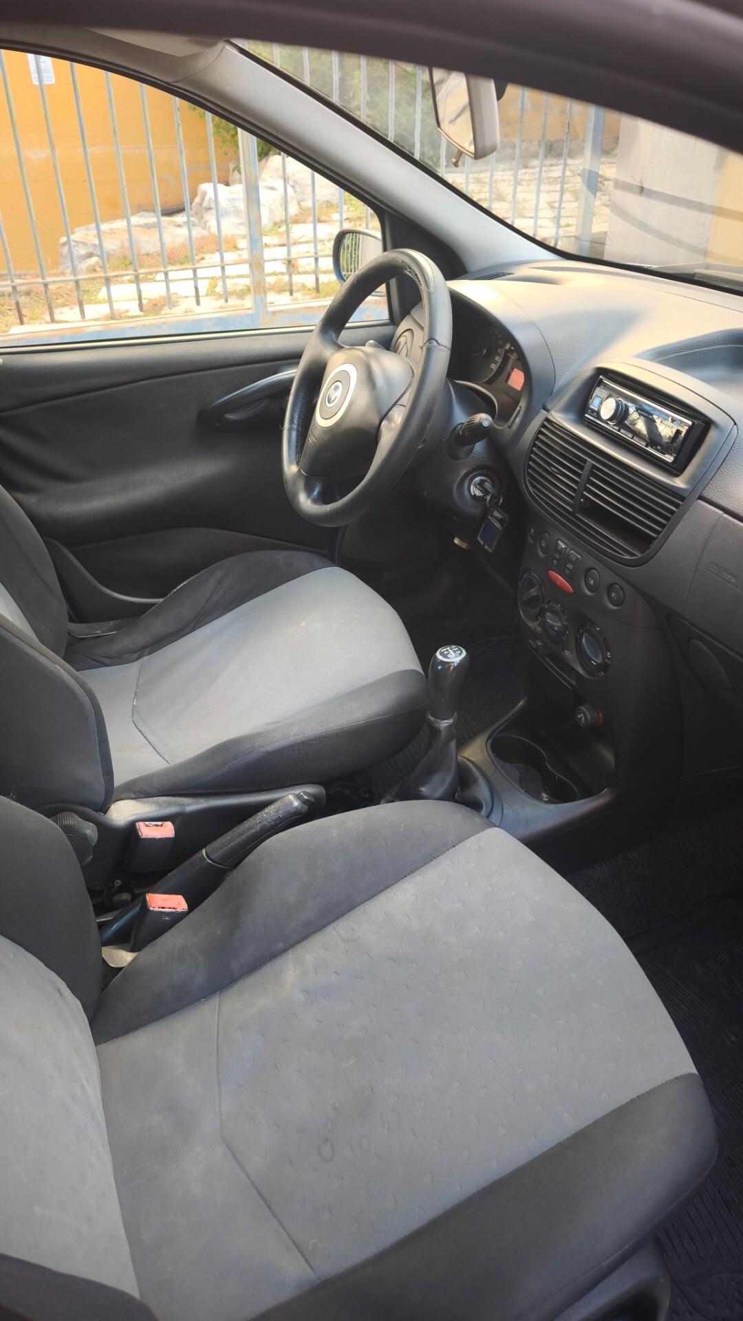 Fiat Punto 1.3 MULTIJET 75cv Gancio traino 2005