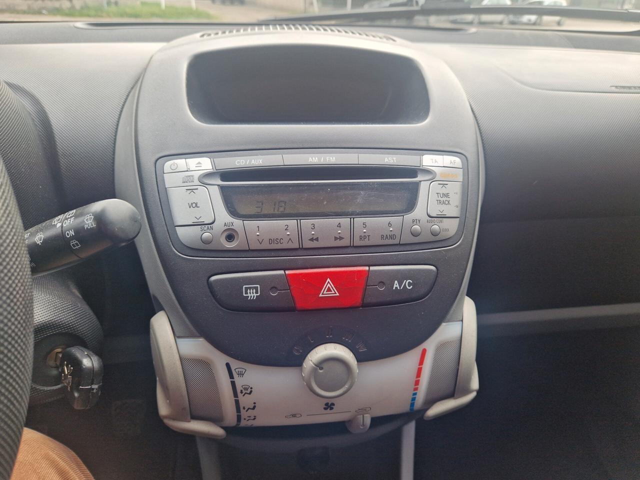 Peugeot 107 5p 1.0 68cv / FRIZIONE NUOVA