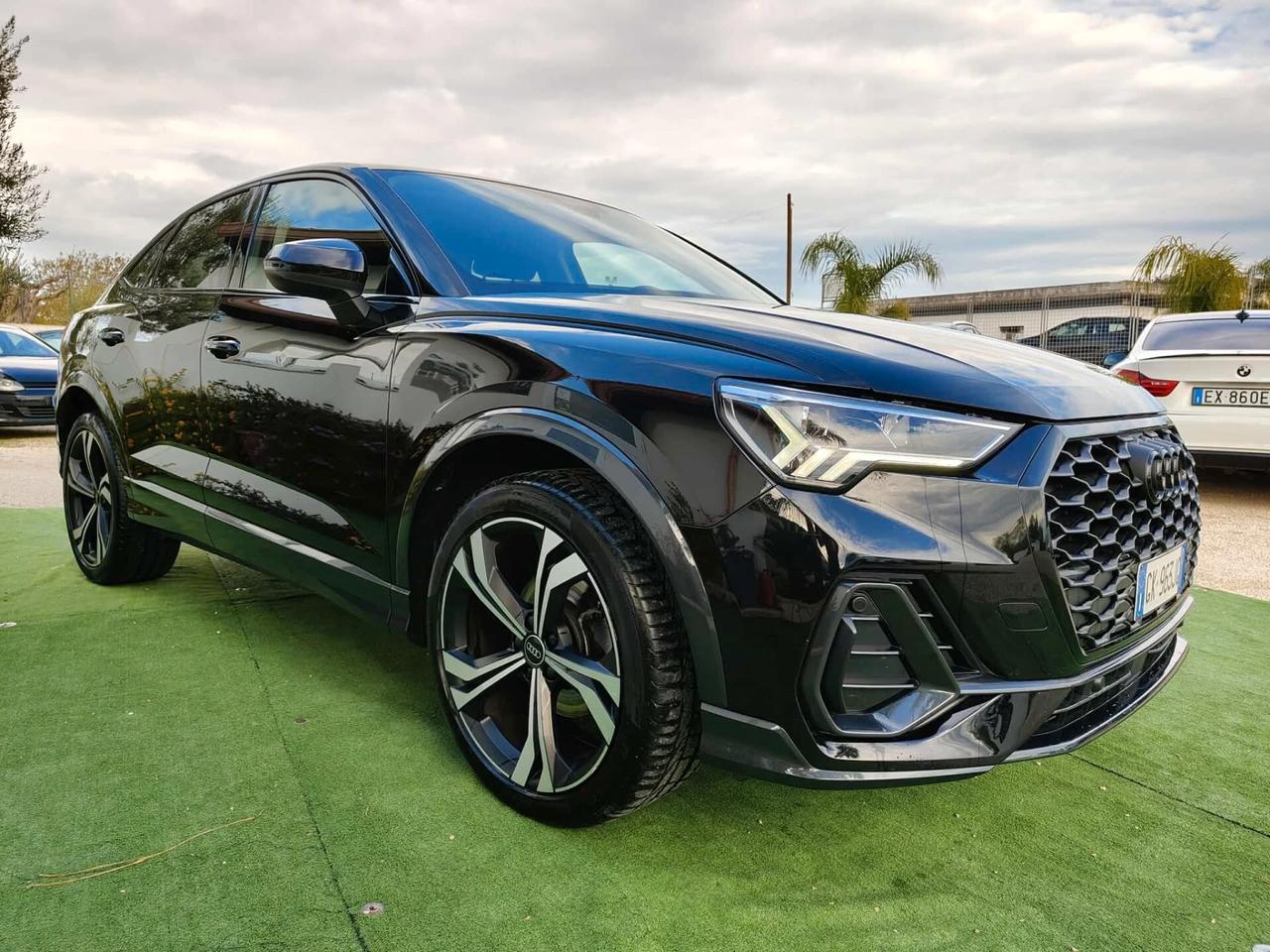 Audi Q3 SPB 35 TDI Identity Black S tronic - 2022