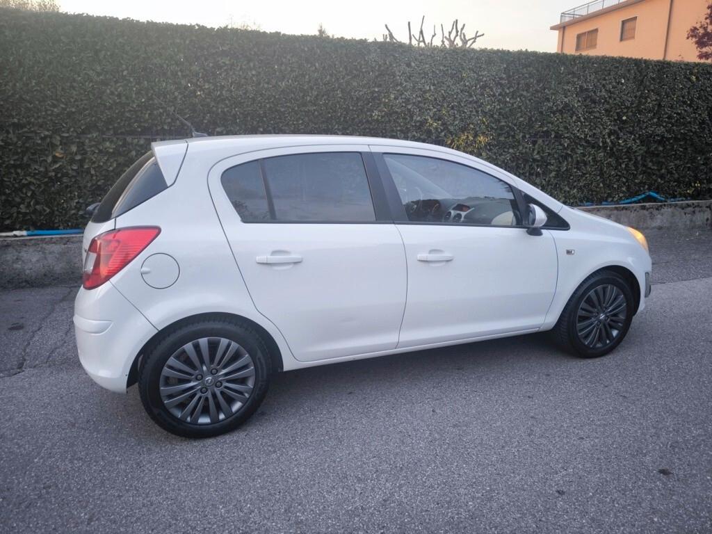 OPEL CORSA 1,3 CDTI – COSMO -OK NEOPATENTATI