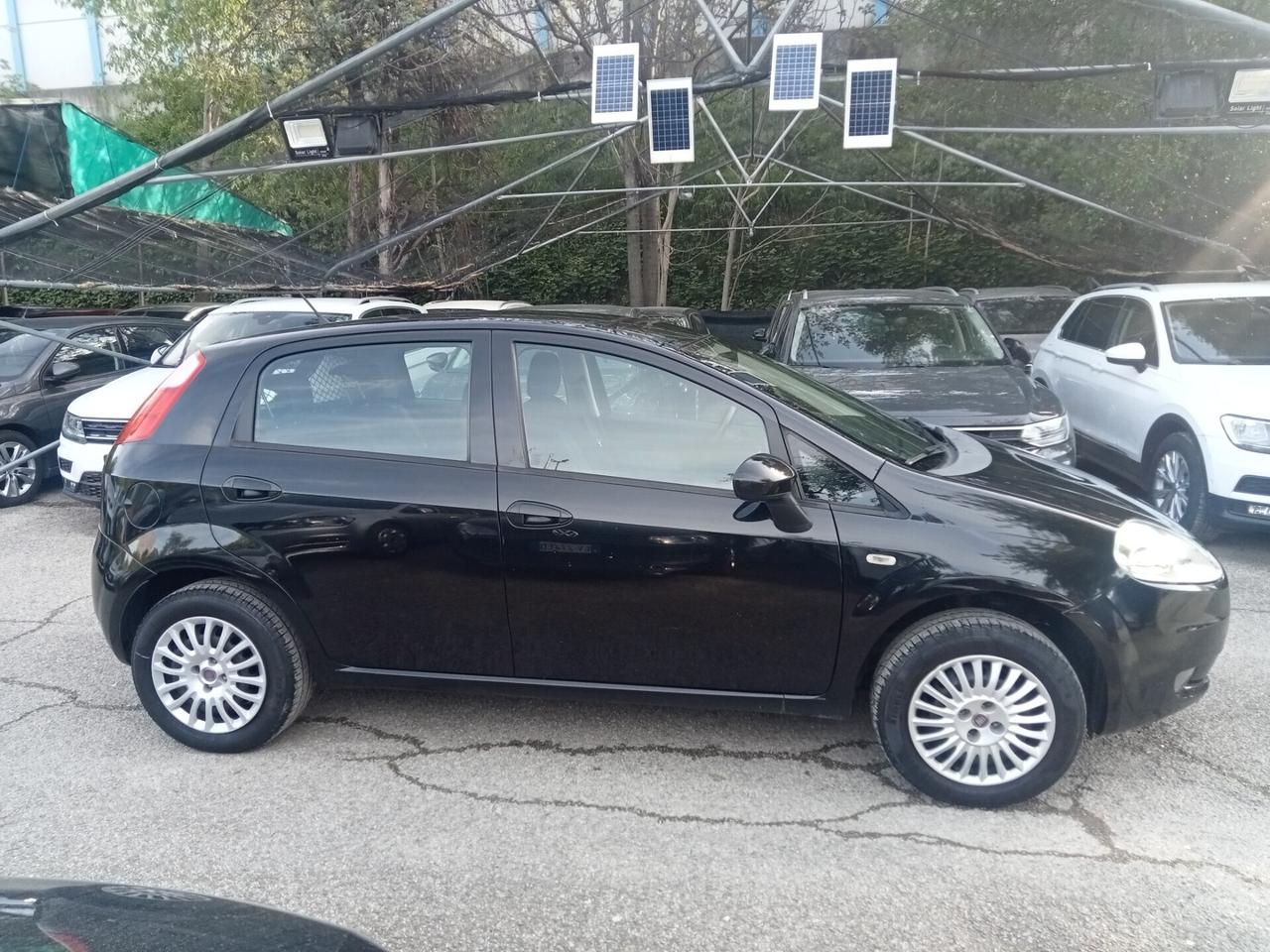 Fiat Grande Punto 1.4 - 5 porte Natural Power OK Neopatentati