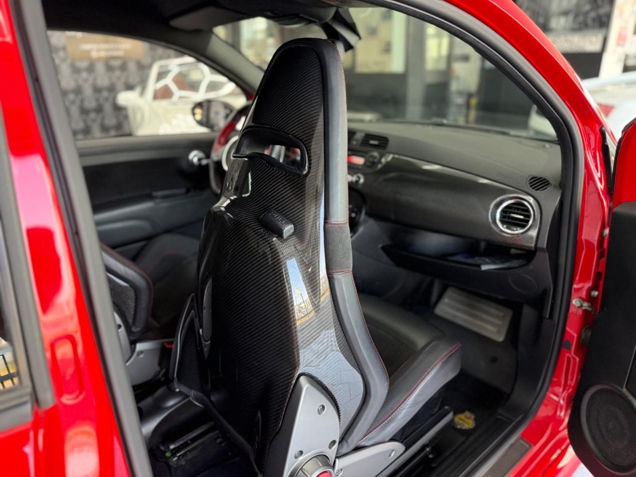 Abarth 695 ABARTH 695 TRIBUTO FERRARI 1.4 TURBO T-JET SERIE NUMERATA