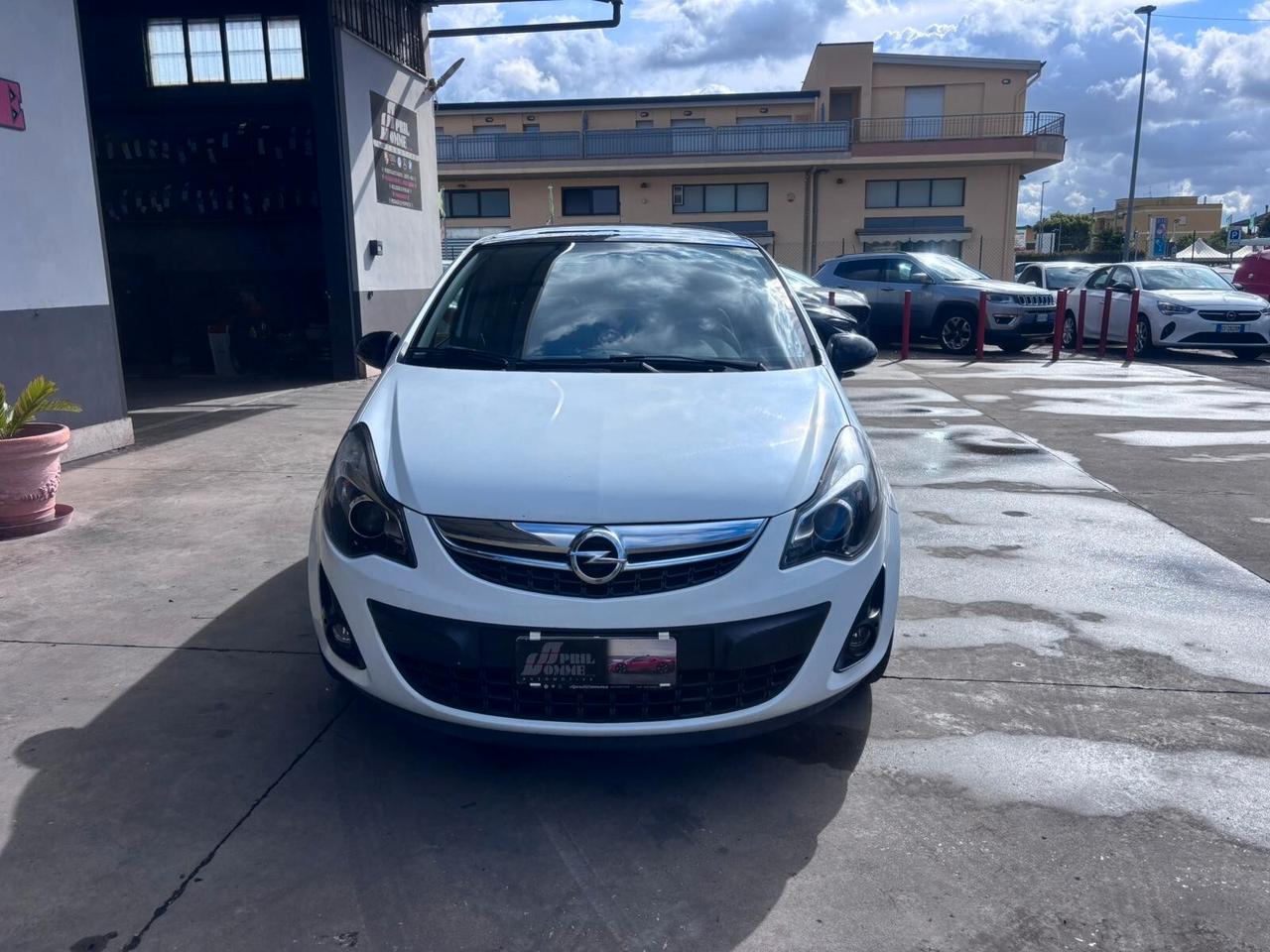 Opel Corsa 1.2 5 porte Cosmo