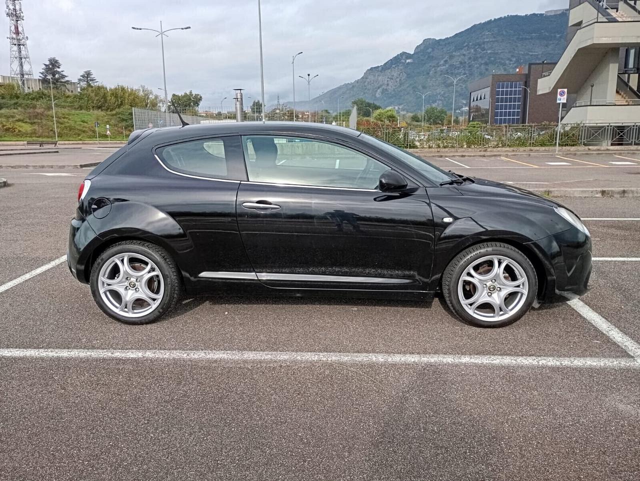 Alfa Romeo MiTo 1.4 78 CV Distinctive Sport Pack