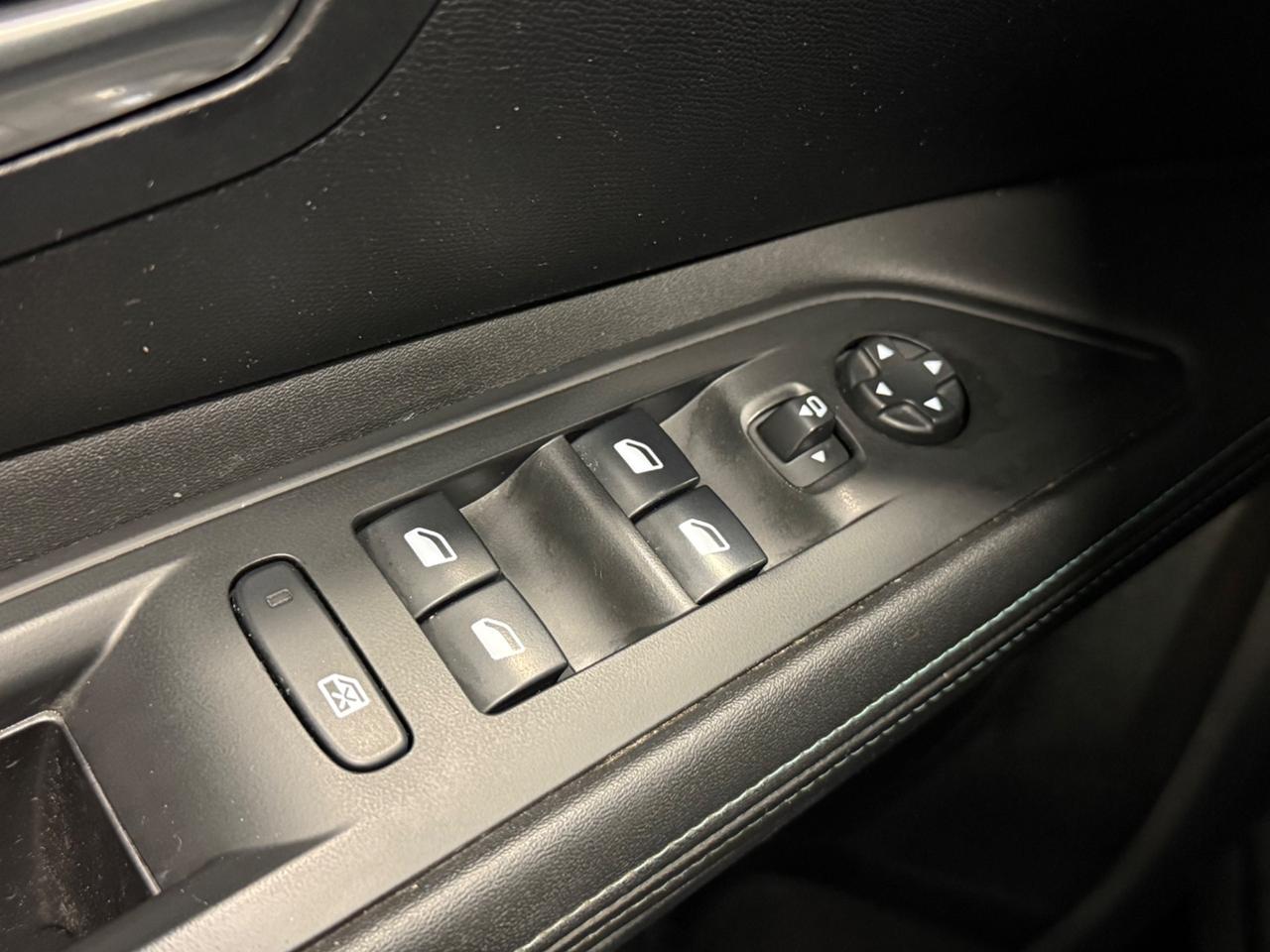 Peugeot 3008 BlueHDi 130 S&S EAT8 Allure