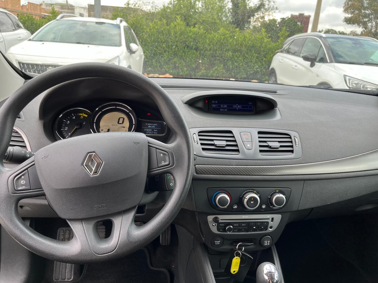 RENAULT MEGANE