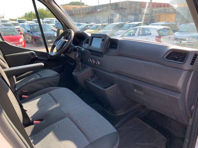 RENAULT Master T35 2.3 dCi L4 PL Cabinato Furgonato