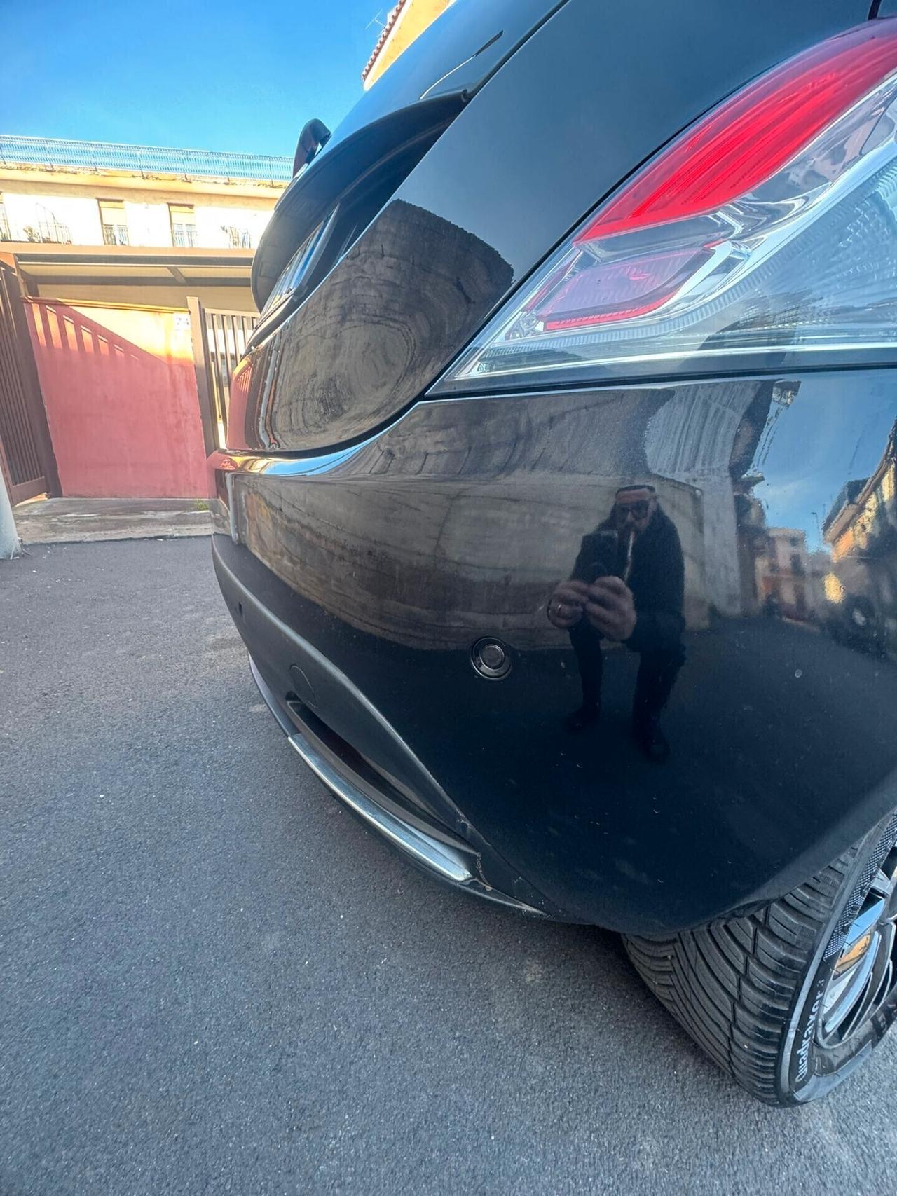 Lancia Ypsilon 1.3 MJT 16V 95 CV 5 porte S&S S Momodesign