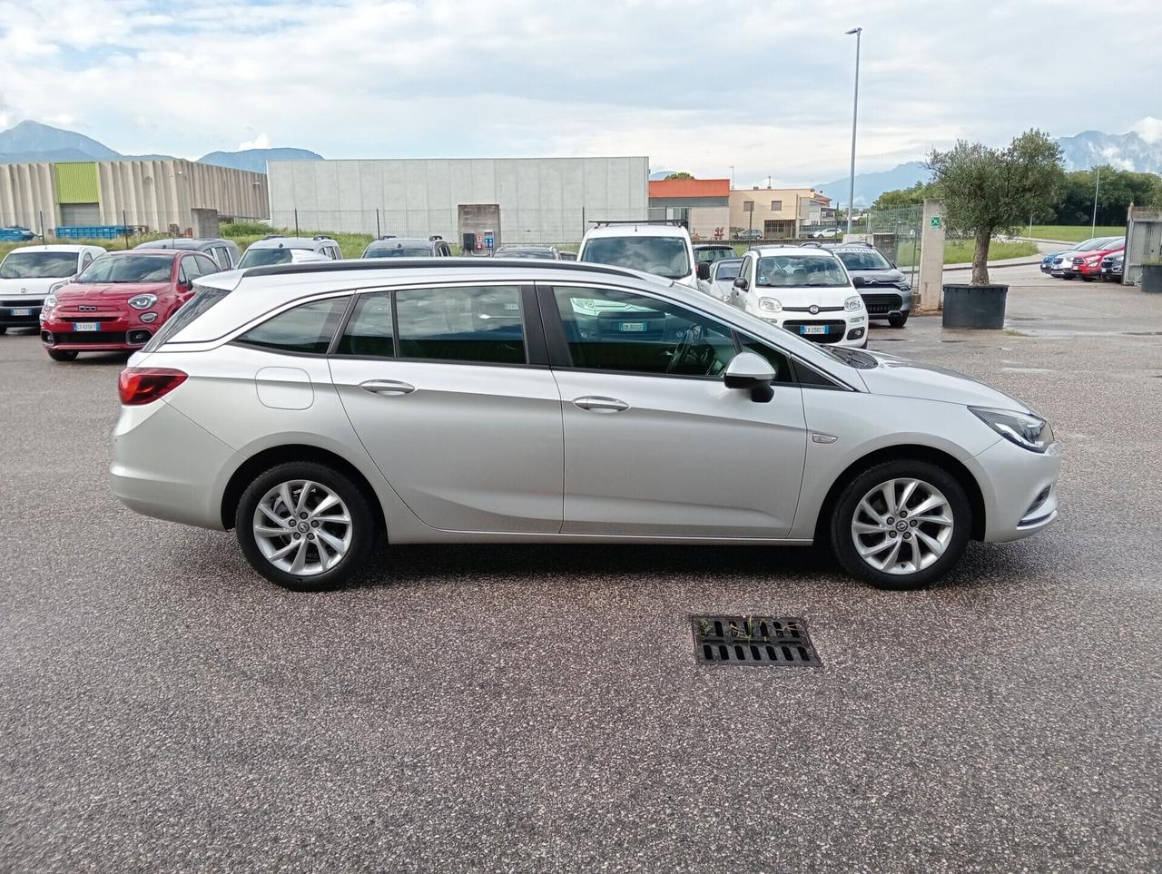 Opel Astra 1.6 CDTi 110CV Sports Tourer Business