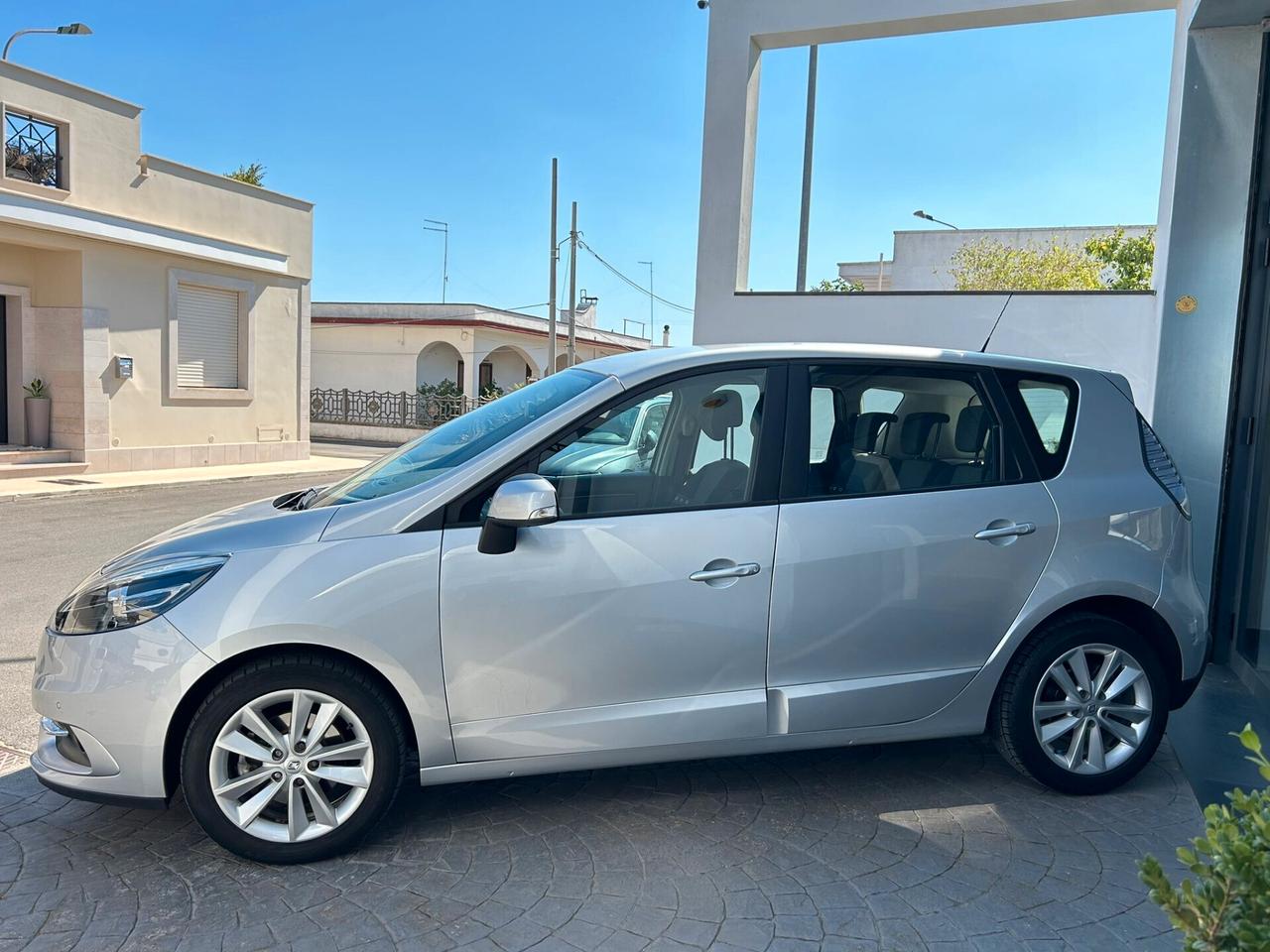 Renault Scenic XMOD 1.5 DCI NAVI Km93.000-2012