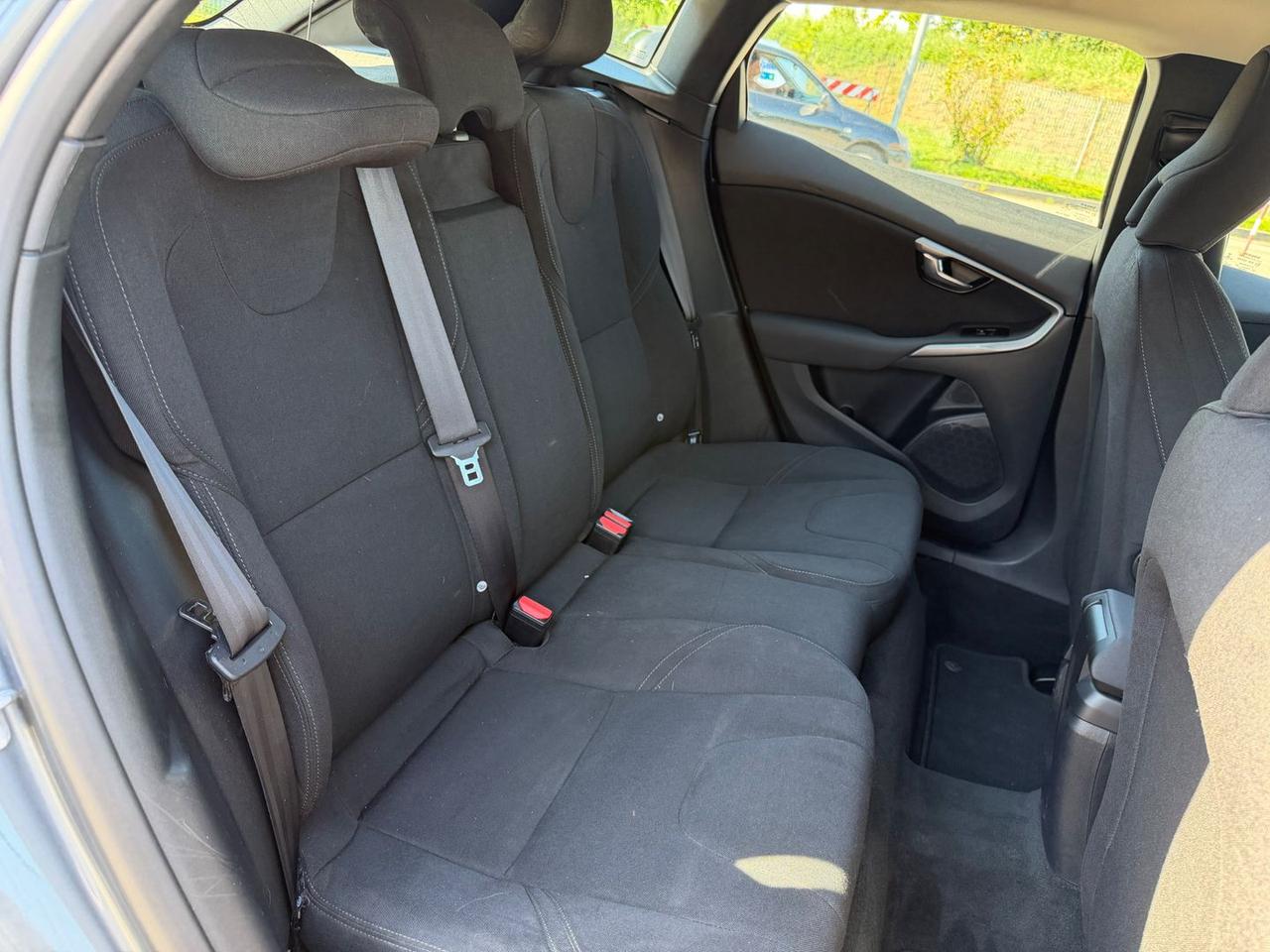 Volvo V40 Kinetic 2.0 D3 #9721