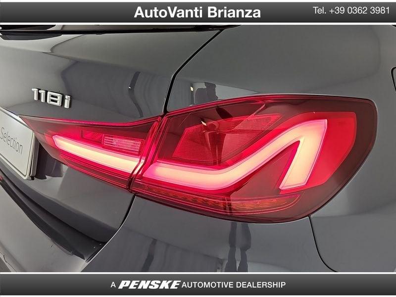 BMW Serie 1 118i 5p. Msport DOPPIO KIT CERCHI E GOMME