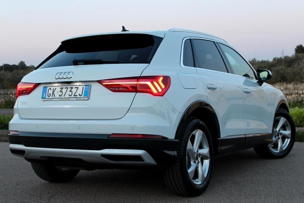 AUDI Q3 2.0 TDI Aut. *4 Telecamere *Matrix