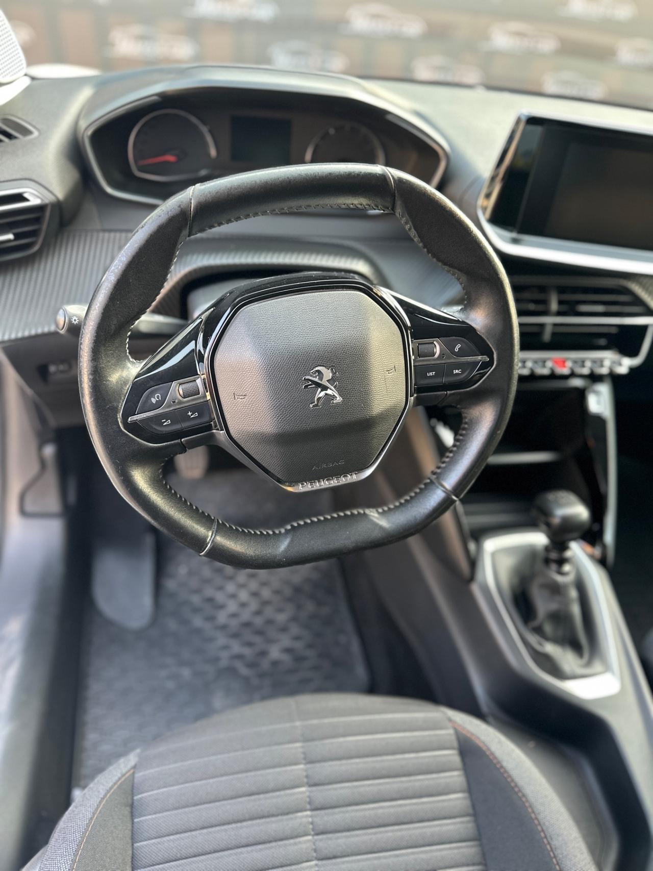 PEUGEOT 208 (anno 2021)