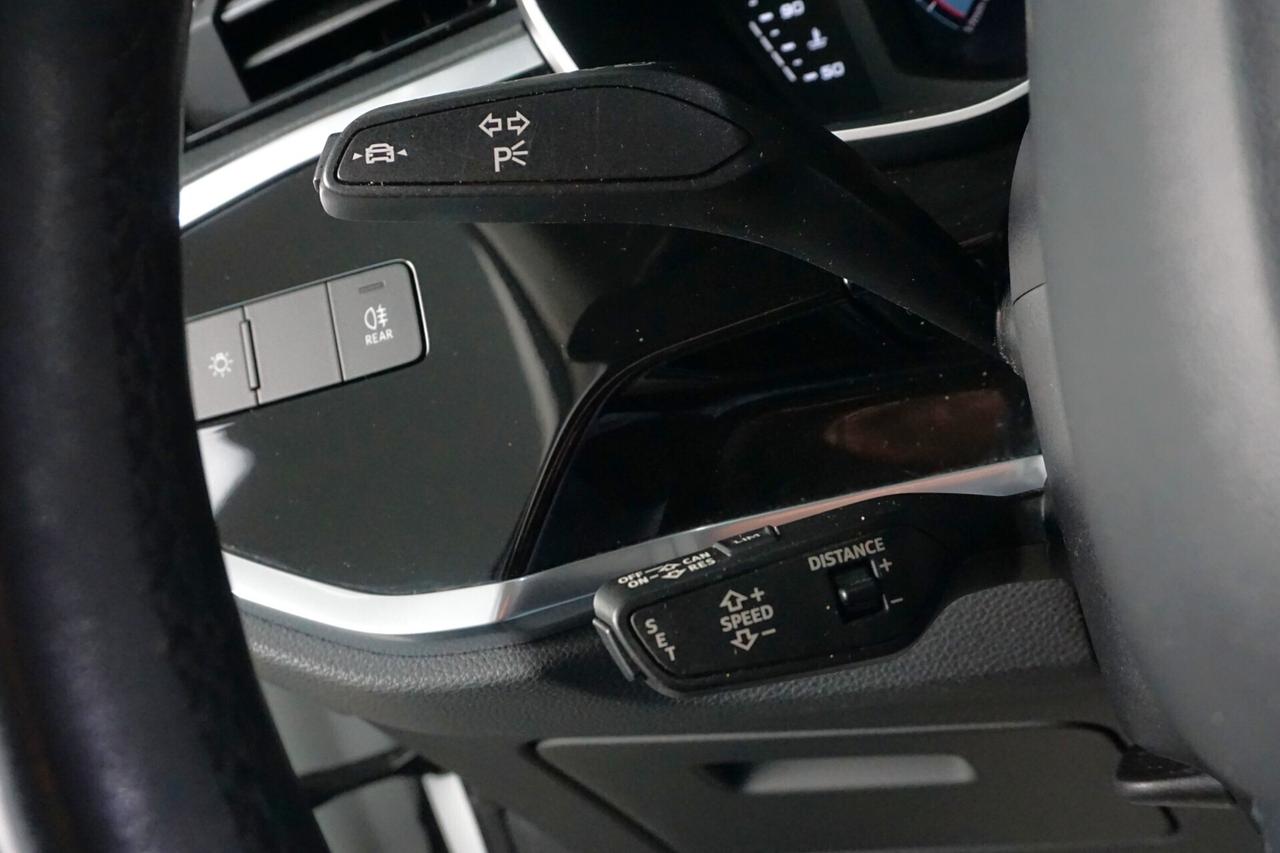 Audi Q3 35 TDI S tronic Business