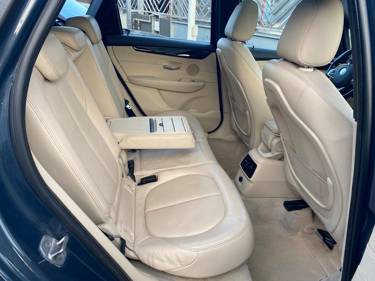 Bmw 2er Active Tourer 218d Luxury