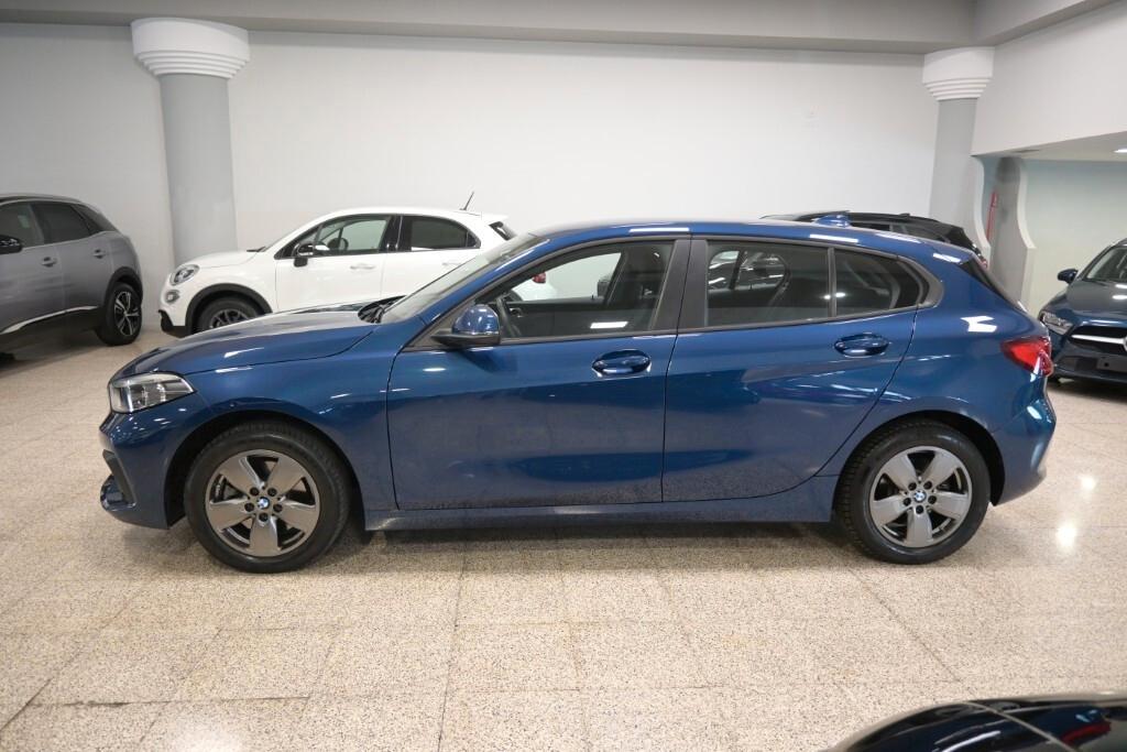 BMW 116i 110CV 6M. BUSINESS ADVANTAGE ( FARI LED - BMW DIGITAL COCKPIT - NAVI - MIRROR - CRUISE - PDC )