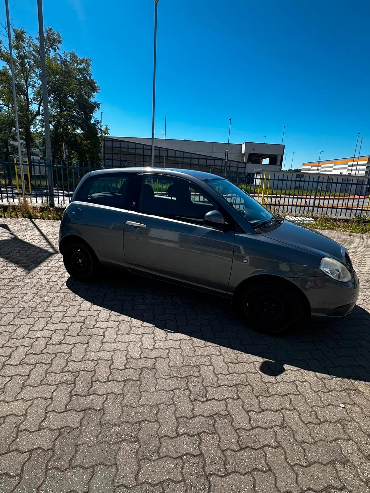 Lancia Ypsilon 1.2 Versus